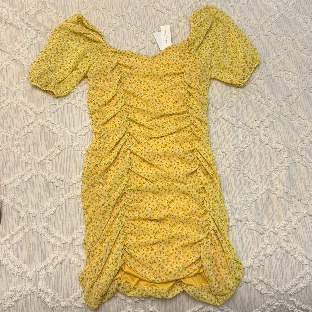 NWT All in Favor Sasha Ruched mini dress - Size L